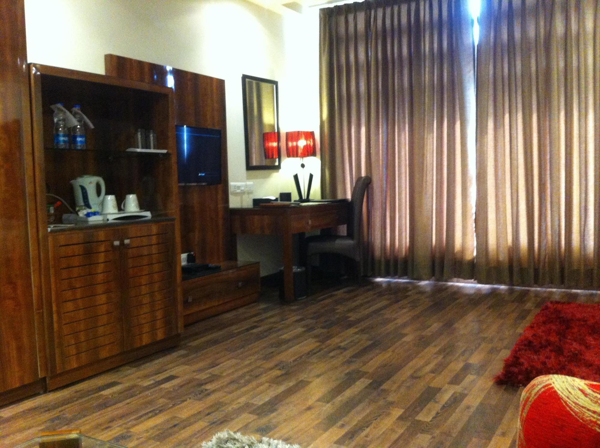 Hotel One Earth Avaas Amritsar Zewnętrze zdjęcie