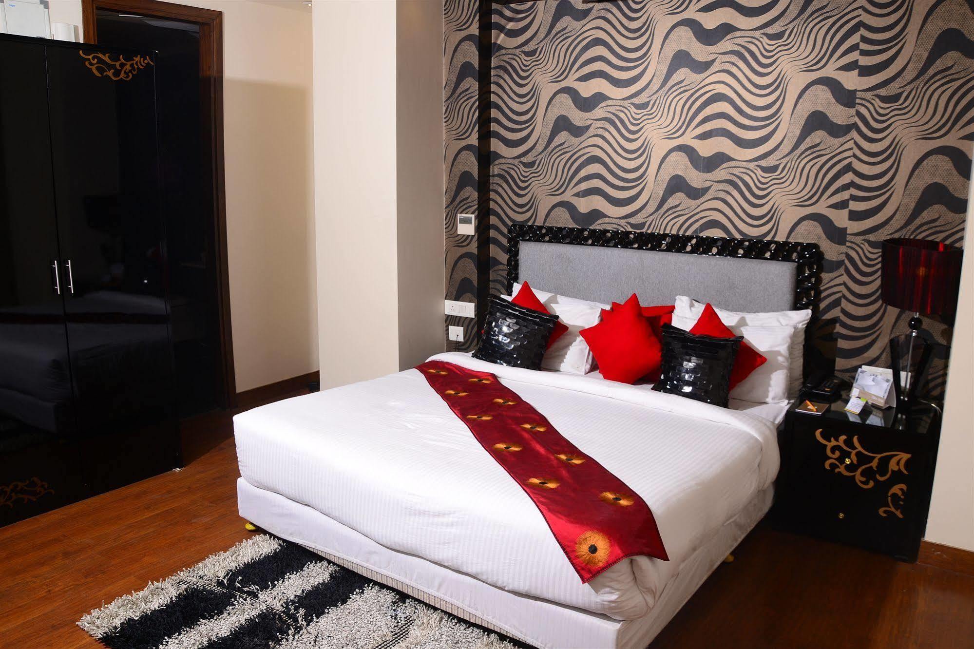 Hotel One Earth Avaas Amritsar Zewnętrze zdjęcie