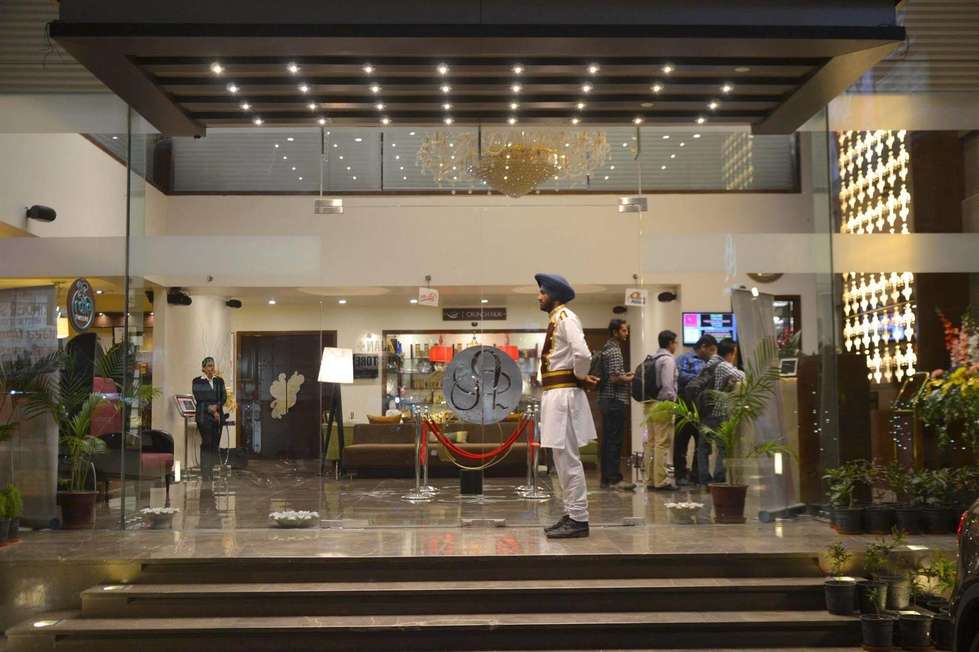 Hotel One Earth Avaas Amritsar Zewnętrze zdjęcie